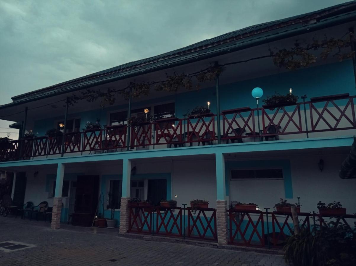 Casa Vinco Vici Turda Exterior foto