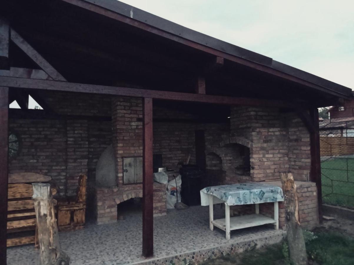 Casa Vinco Vici Turda Exterior foto
